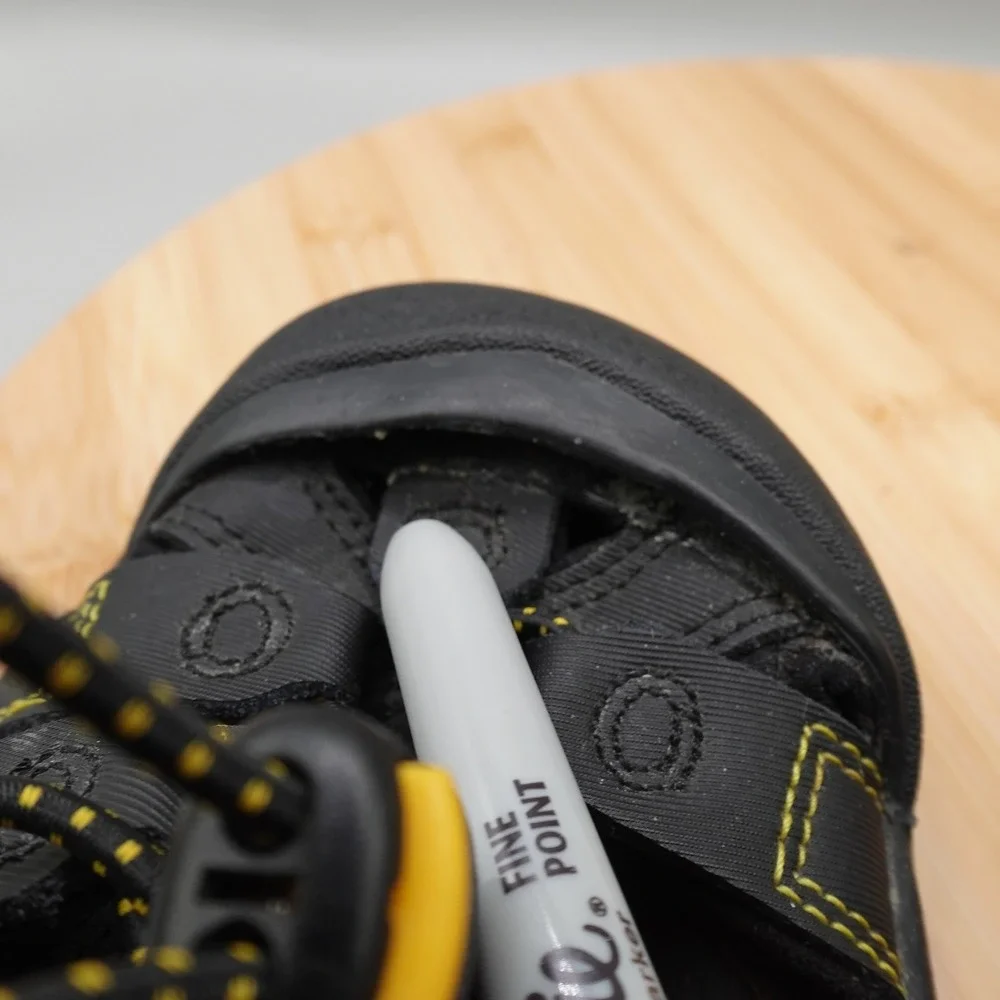 KEEN Sandals Kids 3 Water Black Yellow Newport H2 Waterproof Outdoors Flaw